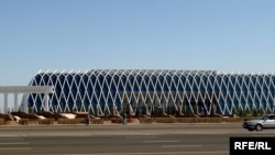 Астанадағы Тәуелсіздік сарайының құрылысы, 22қазан, 2008ж.