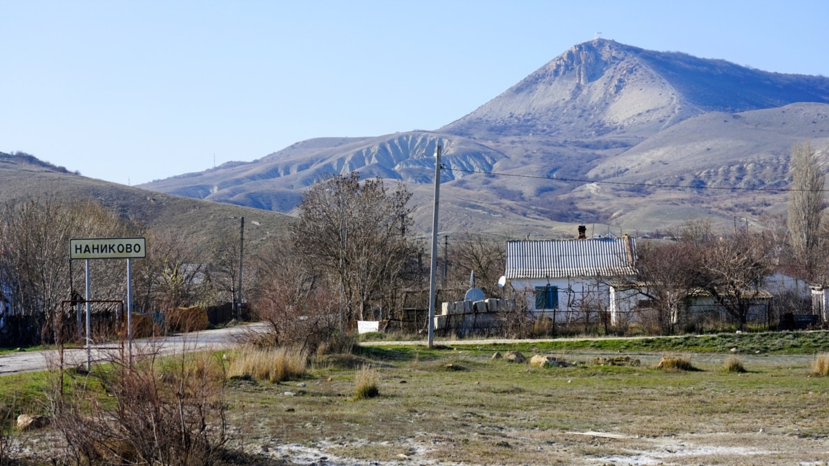 Село крымское. Село Наниково Крым. Наниково Коктебель. Село Наниково Коктебель Крым. Село Наниково Крым Феодосия.