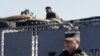 Naoružani vojnici bez oznaka patroliraju u Simferopolu