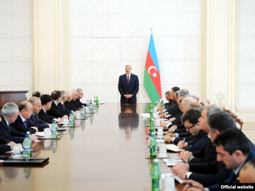Azerbaijan -- President Ilham Aliyev chairs cabinet meeting on first quarter 2010 socio-economic results, Baku, 14Apr2010