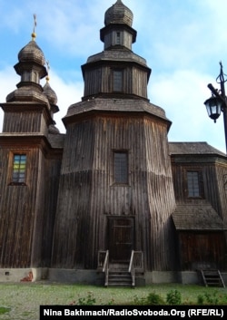 Георгіївський храм потребує ремонту, в ньому протікає обшивка, церква поступово руйнується (нинішній вигляд)