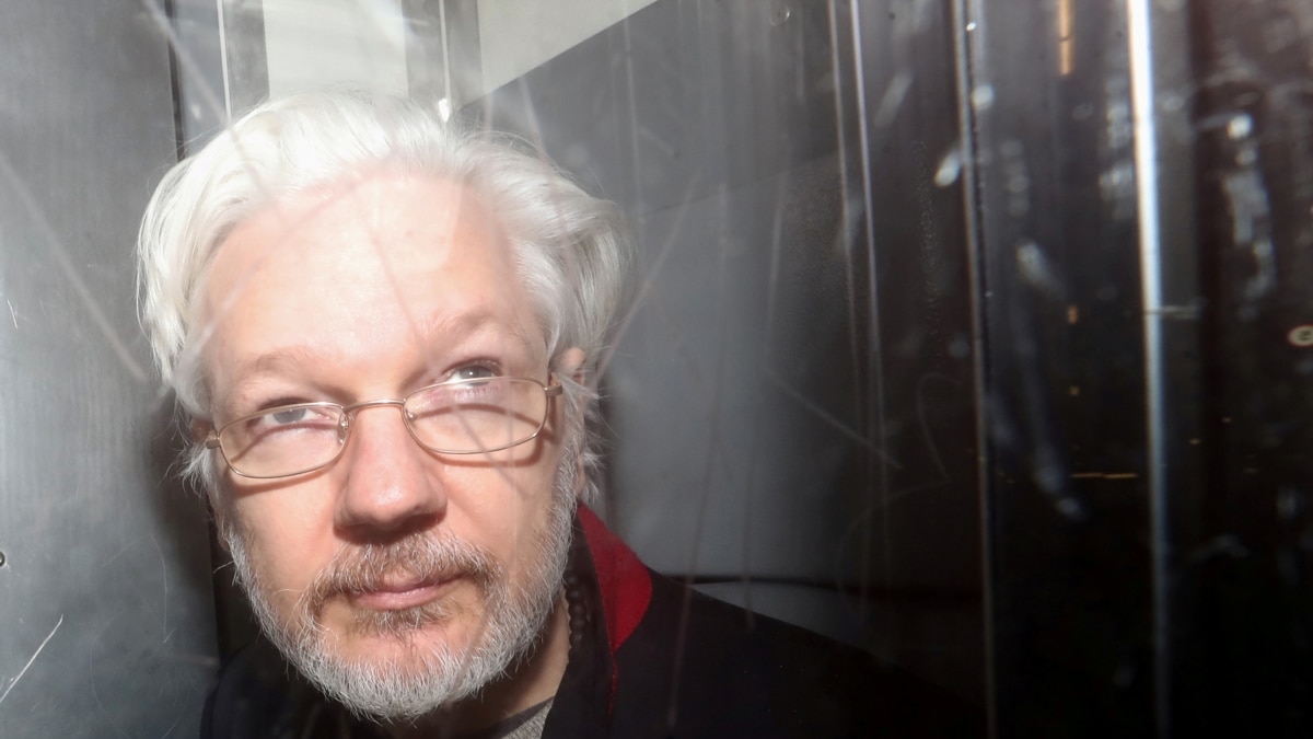 Съдът във Великобритания блокира екстрадицията на Джулиан Асандж в САЩ