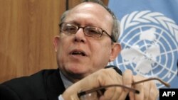 The special rapporteur on freedom of opinion and expression, Frank La Rue, said, "The law could potentially be interpreted very broadly and thereby violate not only the right to freedom of expression but also the prohibition of discrimination."