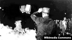 Сожжение книг в нацистской Германии