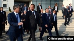 Туркий тилли давлатлар президентларининг Озарбайжонда ўтган саммити иштирокчилари.