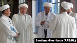 Имамдар. Астана, 29 мамыр 2012 жыл. (Көрнекі сурет)