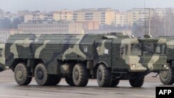Пускова установка ракетного комплексу «Іскандер» під час тренувань до військового параду під Москвою