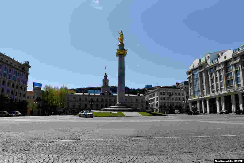 Площадь Свободы в центре Тбилиси