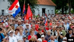 'Sve analize pokazuju da šezdesetih i sedamdesetih, pa i u prvoj polovici osamdesetih godina, to (bratstvo i jedinstvo), zapravo, funkcionira.' (Fotografija: Ljudi iz svih krajeva bivše Jugoslavije u Kumrovcu, 2017)