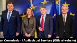 Članovi Predsjedništva BiH sa Federicom Mogherini, visokom predstavnicom EU za vanjsku politiku nakon susreta u Briselu 29. januara.