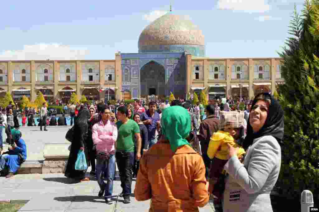 İranın 3-c&uuml; ən b&ouml;y&uuml;k şəhəri sayılan İsfahan.