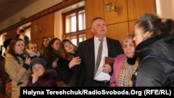 На фото перший заступник голови ОДА Олексій Сторчило в приміщенні Львівської ОДА