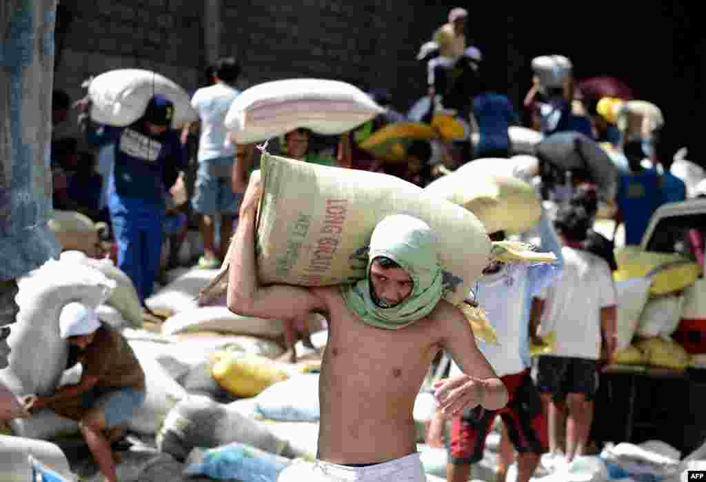 Tacloban, 11. novembar 2013. Foto: AFP / Noel Celis 