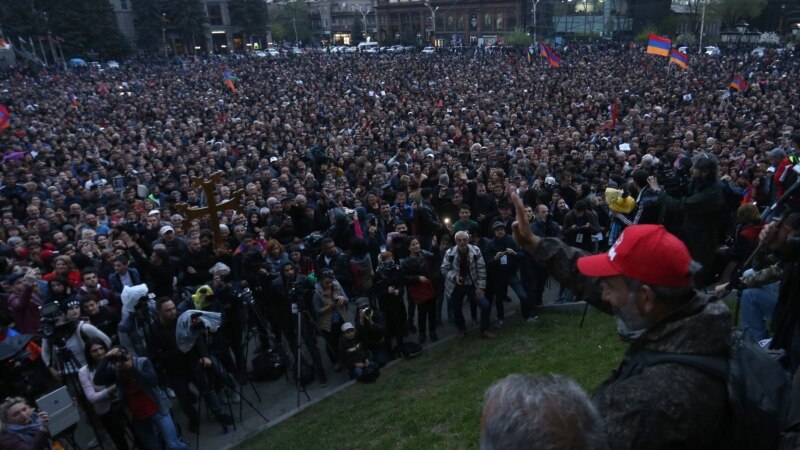 Нови протести на опозицијата во Ерменија 