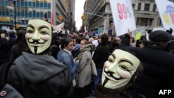 "Occupy Wall Street" қозғалысын қолдаушылар. Нью Йорк, 17 қараша, 2011 жыл.