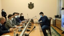 Premijerka Srbije Ana Brnabić na video konferenciji sa predstavnicima kompanija Pfizer i BioNTech