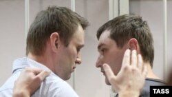 Братья Алексей и Олег Навальные