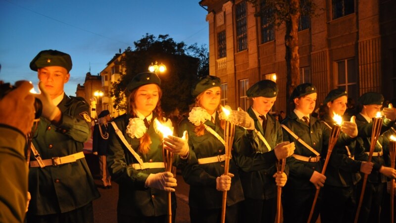 Письма крымчан: Факельное шествие в Керчи сильней запретов лживых