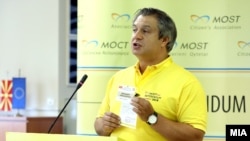 Прес конференција на Граѓанската асоцојација МОСТ. Претседателот на организацијата Дарко Алексов