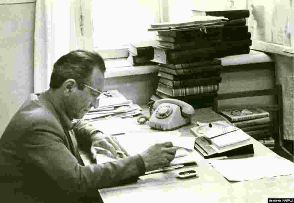 Takhir Umarov, first correspondent in Tashkent, Uzbekistan, 1988