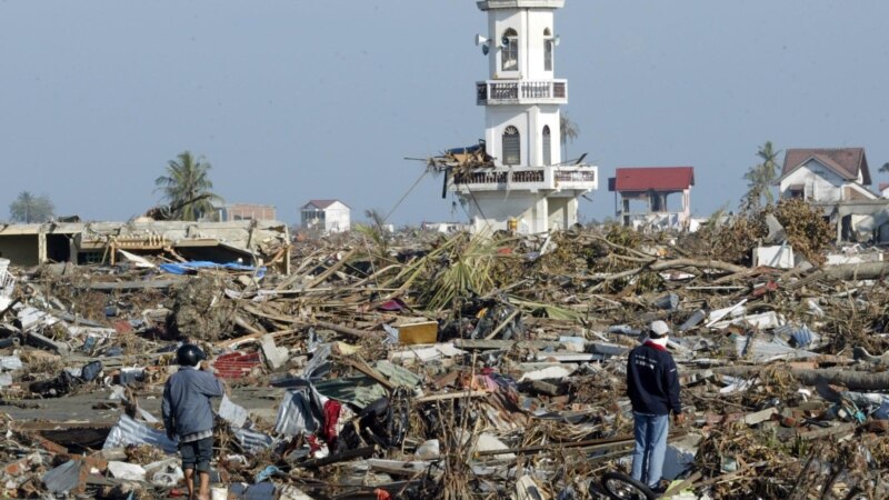 Индонезияда цунами элүүгө жакын адамдын өмүрүн алды