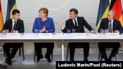Слева – направо: президент Украины Владимир Зеленский, канцлер Германии Ангела Меркель, президент Франции Эммануэль Макрон, президент России Владимир Путин. Париж. 9 декабря 2019