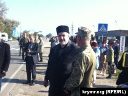 Рефат Чубаров під час блокади на адміністративному кордоні з Кримом