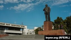 Пам'ятник Володимиру Леніну в Сімферополі, травень 2019 року