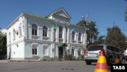 Арестованное здание Меджлиса крымскотатарского народа в Симферополе