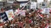 شادی و پایکوبی در یمن پس از عزیمت علی عبدالله صالح به عربستان