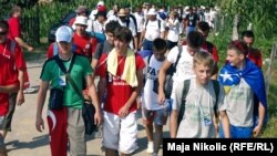 Učesnici Marša mira krenuli ka Srebrenici