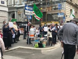Вена, 7 июля, акция протеста членов чеченской диаспоры после убийства Анзора Умарова
