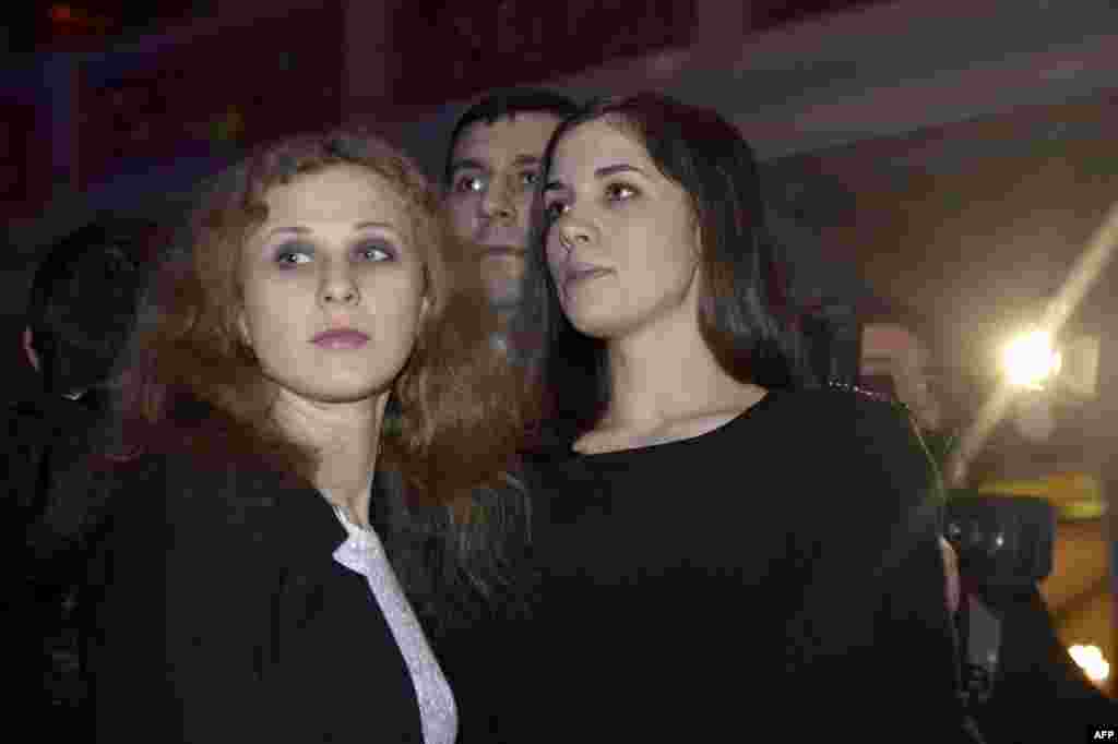 &nbsp;Мария Алехина и Надежда Толоконникова из группы Pussy Riot стали гостями вечера &laquo;Кино за мир&raquo; 