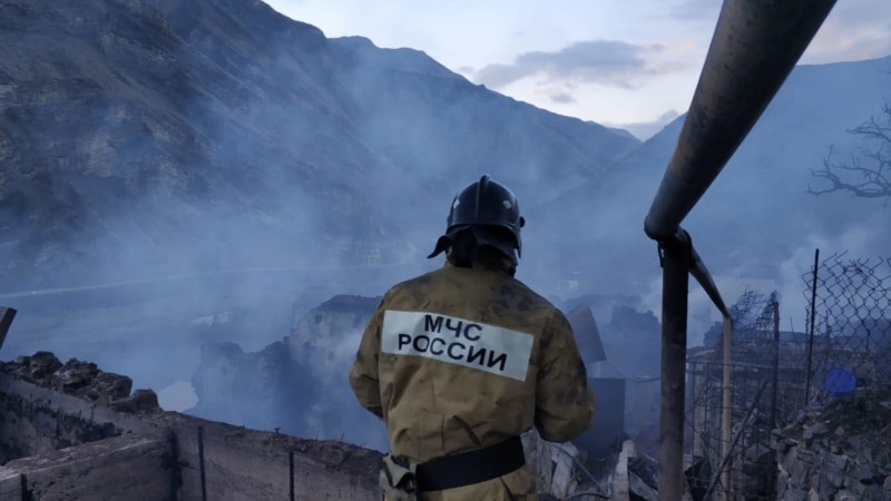 После атаки дронов в Нижегородской области горят нефтяные объекты