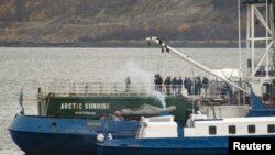 Cудно Greenpeace – Arctic Sunrise, задержанное российскими пограничниками