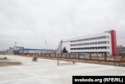 Завод Вelgee па вытворчасьці легкавых аўтамабіляў Джылі ў аграгарадку Перасады, Барысаўскага раёну. Ілюстрацыйнае фота