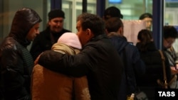 Родственники жертв авиакатастрофы в Казани