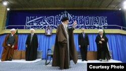 علی خامنه‌ای در جمع مقامات عالی جمهوری اسلامی