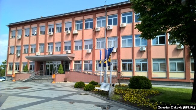 Zgrada Vlade Brčko distrikta, april 2017.
