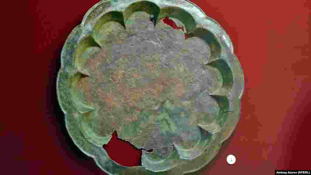 Одна из находок на городище Тальхиз &ndash; медное блюдо 12&ndash;13-го веков. Хранится в Центральном государственном музее Казахстана. Алматы, 5 августа 2016 года.