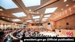 Արխիվ. Վրաստանի խորհրդարանի նիստերի դահլիճը
