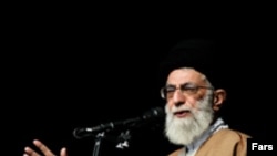 رهبر جمهوری اسلامی ایران درباره حضور کشورهای عربی در کنفرانس صلح خاورمیانه هشدار داد.