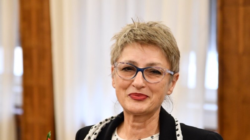 Новинарката Костиќ по четири децении работа заминува во пензија 