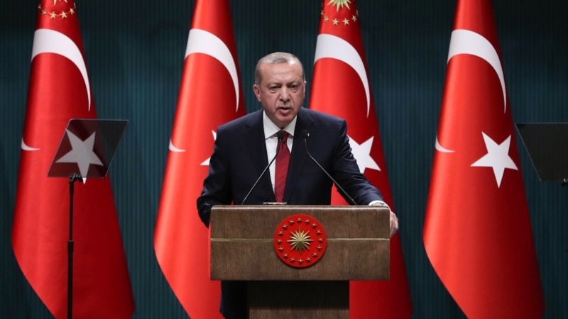 Турција отпушти над 18 илјади државни службеници