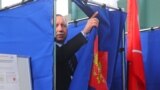 Александр Беглов во время голосования на президентских выборах в марте 2024 года, фото из архива