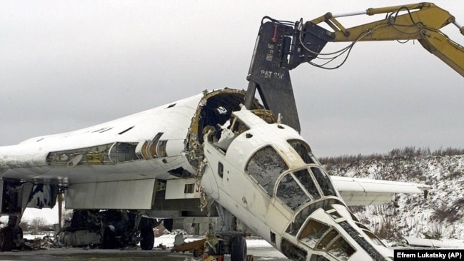 Знищення в Україні бомбардувальника Ту-160, здатного нести ядерний боєзапас