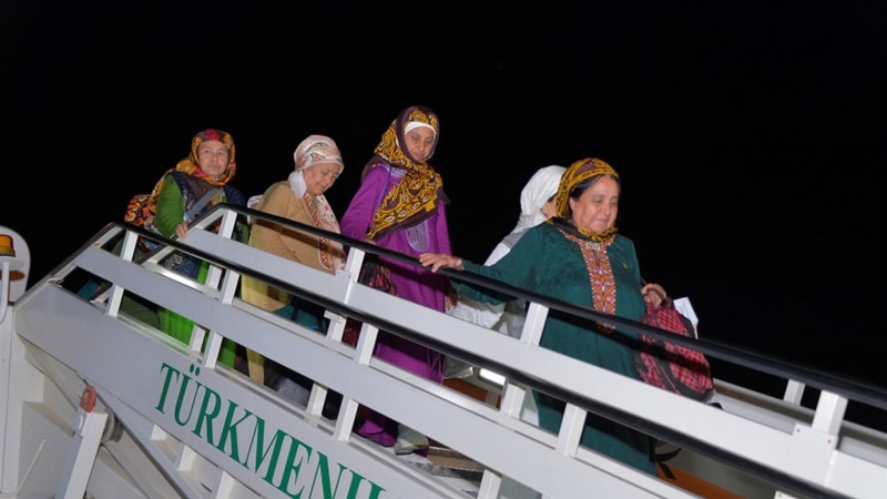 ABŞ Özbegistanyň dini azatlykda 'hakyky öňegidişligini' öwýär, Türkmenistan öňki ýerinde galýar