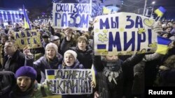 5 березня 2014 року, Донецьк, мітинг на підтримку цілісності України. 13 квітня на такому самому нападники заб'ють до смерті людину, а 28 квітня відбудеться остання проукраїнська акція в місті