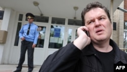 Andrzej Poczobut, a correspondent for the Polish daily "Gazeta Wyborcza," leaving a courthouse in Hrodno, Belarus, on July 5.