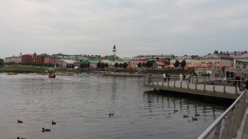 В Казани разобрали набережную Кабана и частично засыпали озеро для реконструкции автомоста за 1 млрд рублей